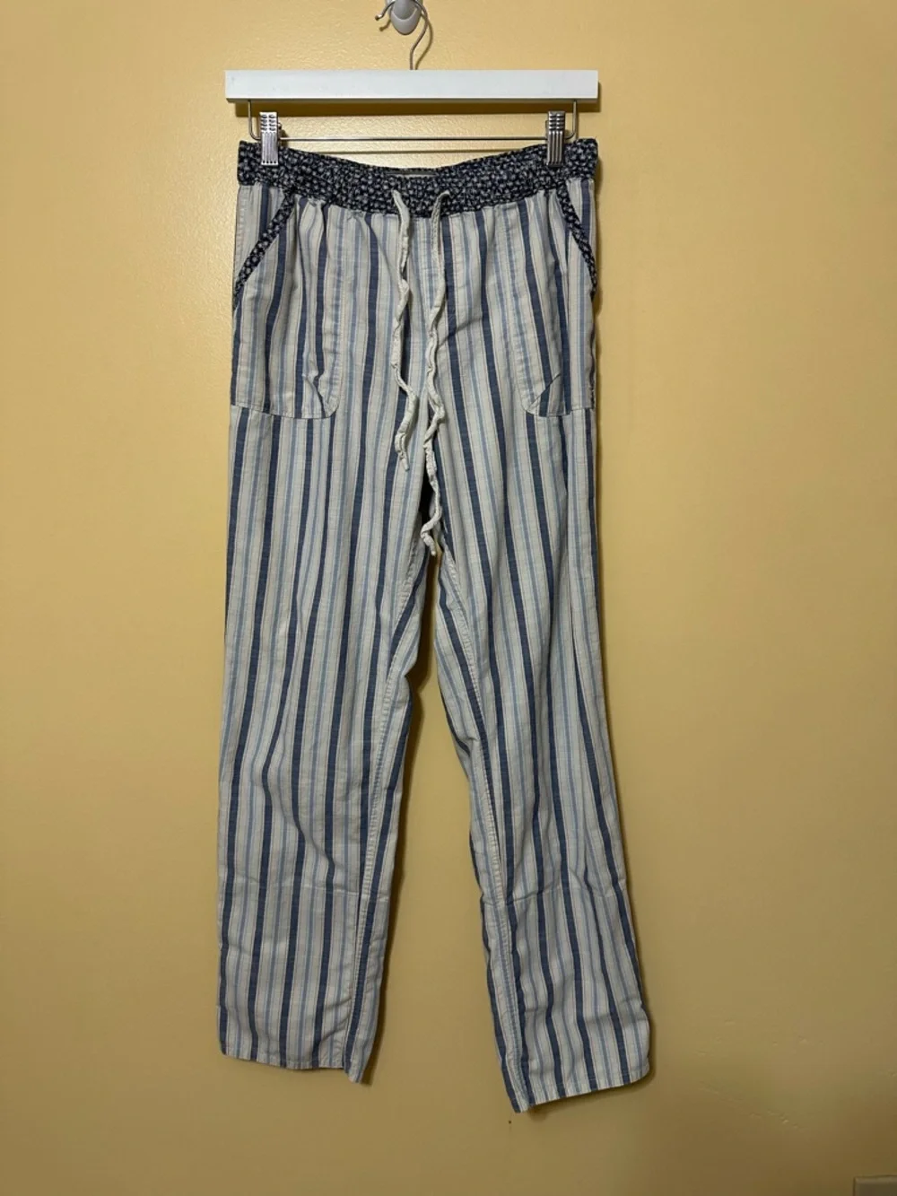 Gilly Hicks Hollister Striped Floral Pajama Lounge Pants Womens M Blue